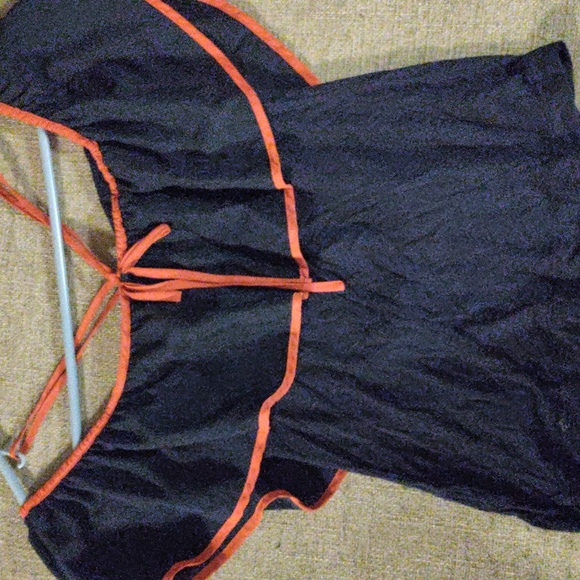 NWOT XS Ava Cold Shoulder Top - Picture 5 of 5